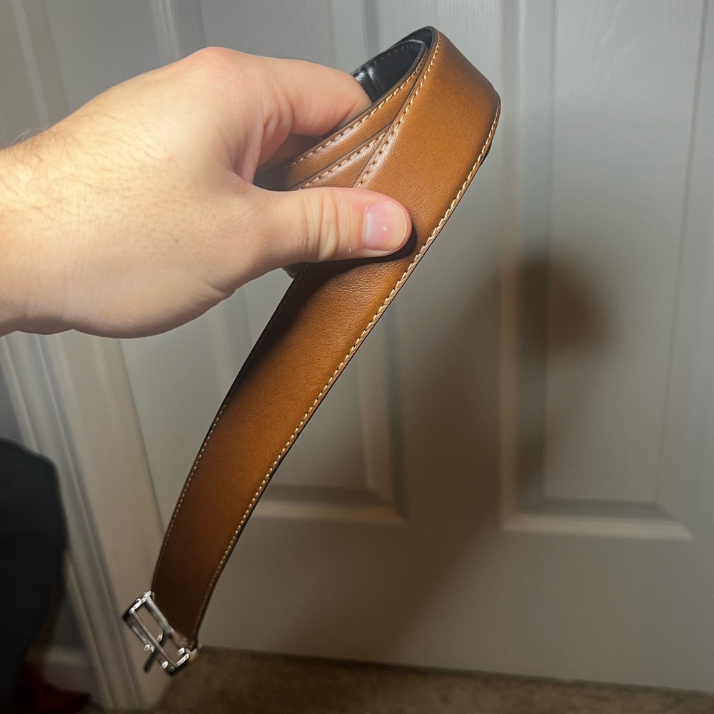 Steve Madden Reversible Black & Brown Leather Belt with Silver Buckle - Picture 7 of 8